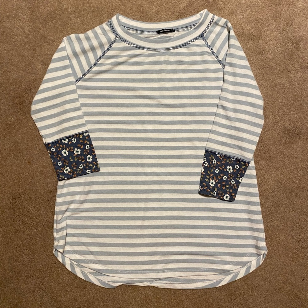 Lightweight, 3/4 Sleeve Top